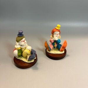 (2) Vintage DaVar Ceramic Clown Figurines A Little Less Than 3” Tall Wood Base